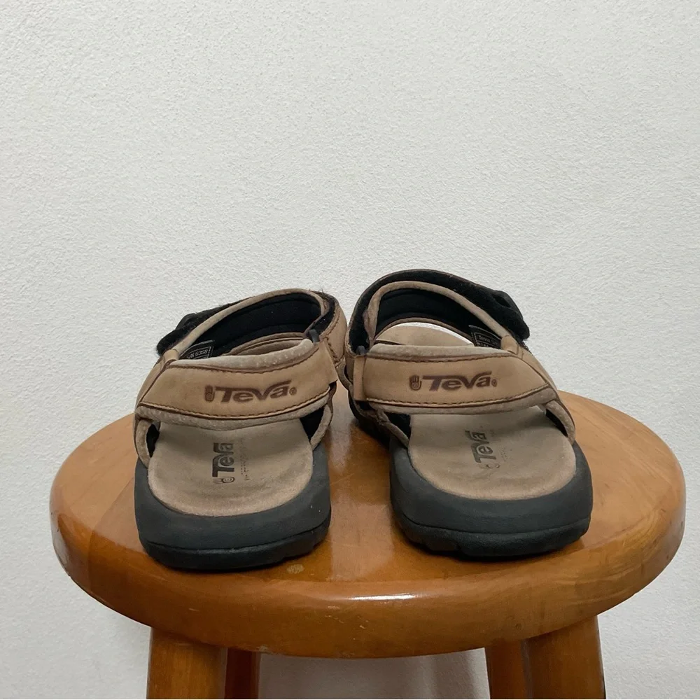 Teva Tan Waterproof Leather Adjustable Strap Sandals Size 9 Hiking Camping